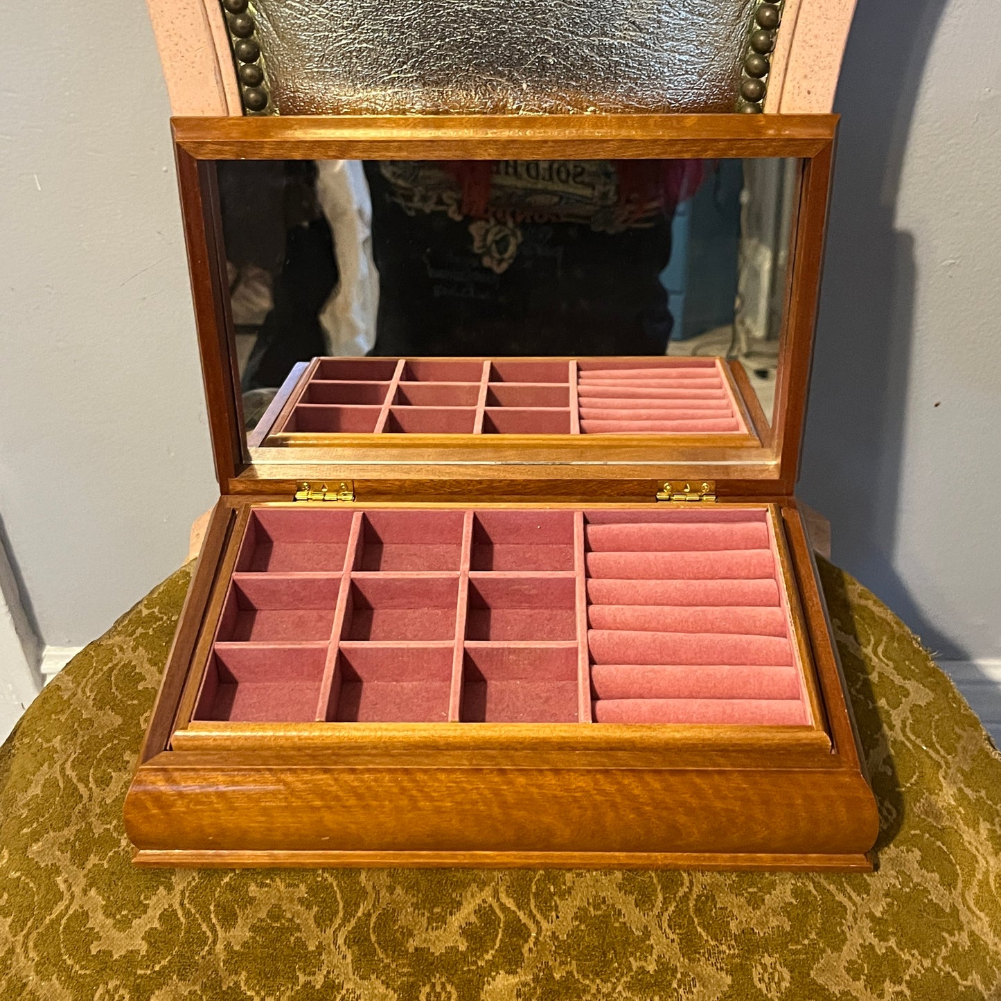 jewelry box